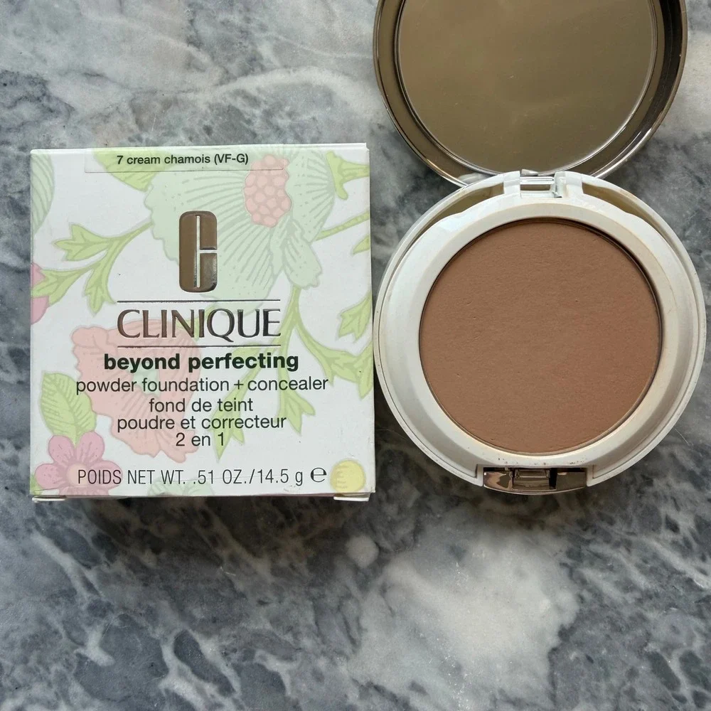 Clinique Beyond Perfecting Powder Foundation + Concealer 7 Cream Chamois